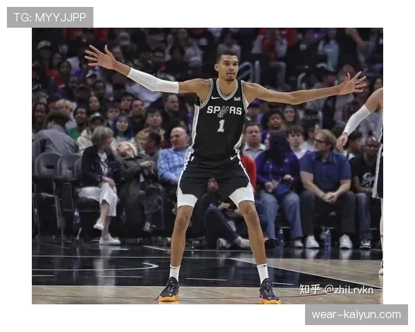 贾勒特·阿伦狂砍40+17+4帽创生涯新高，成NBA本赛季首位40+15+4盖帽球员